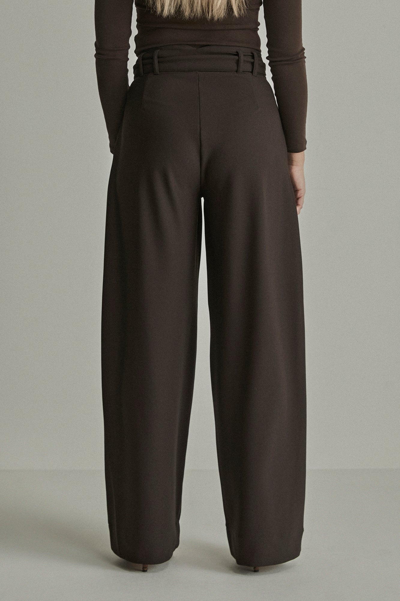 205 DEEP BROWN