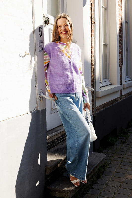 77 LILAS
