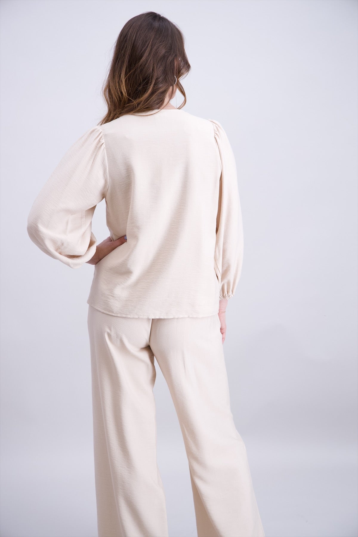 2 BEIGE