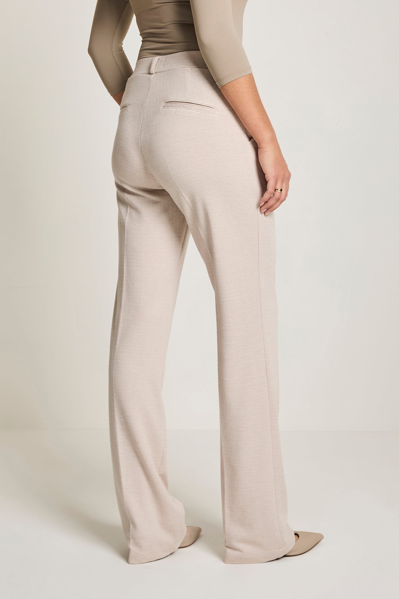 P176-HERRINGBONE SAND