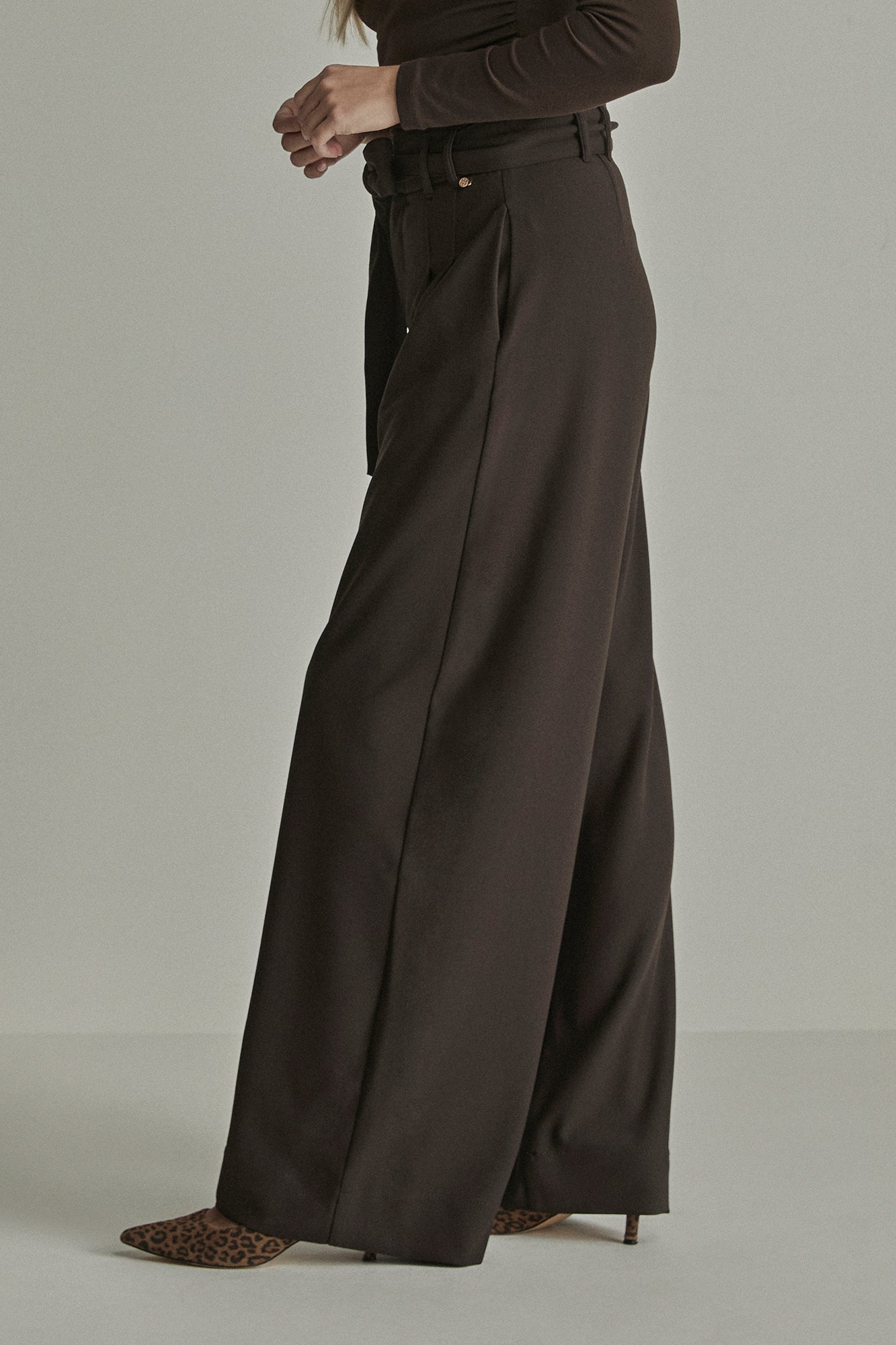 205 DEEP BROWN