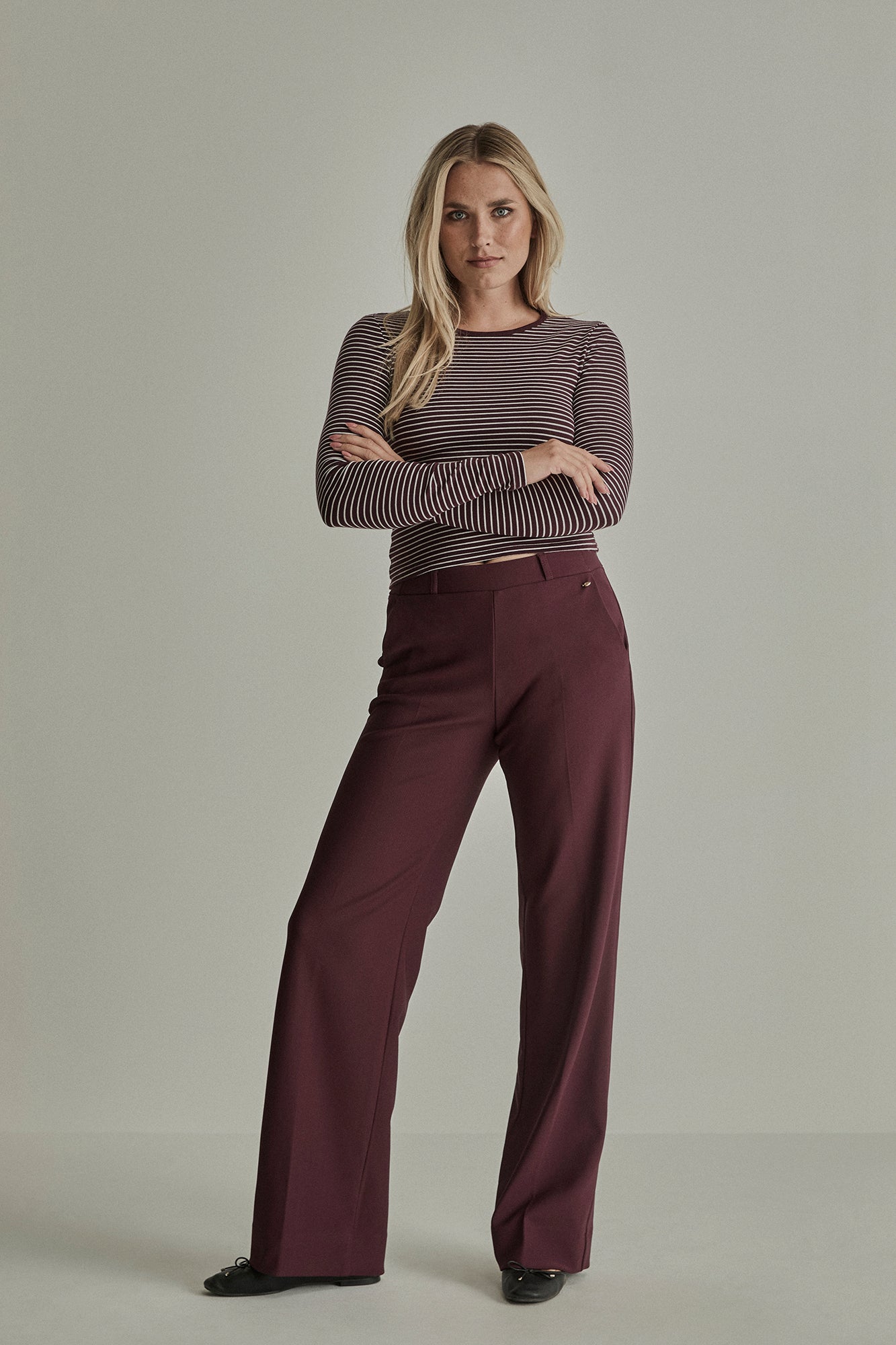 434 BURGUNDY RED