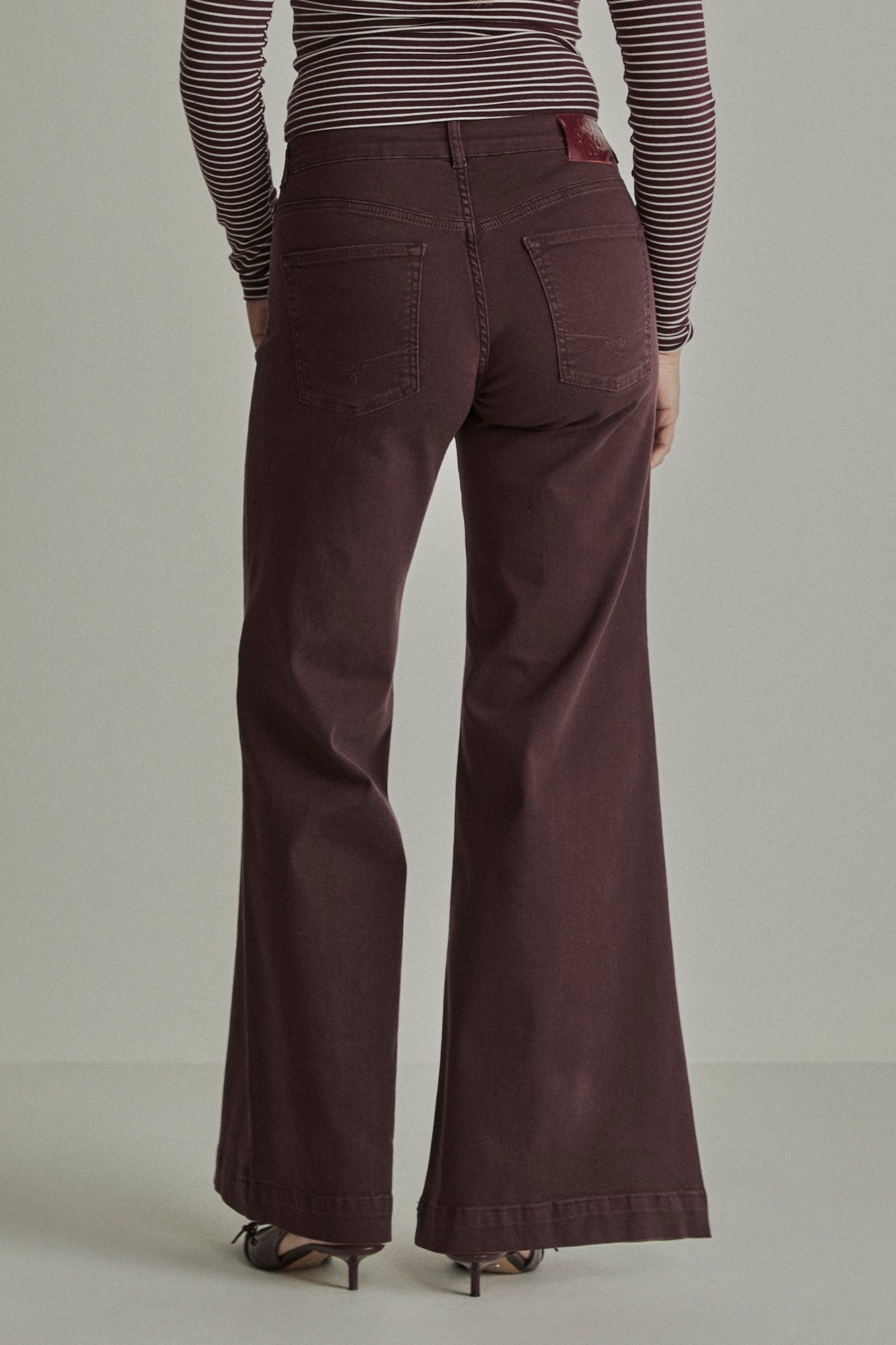 434 BURGUNDY RED