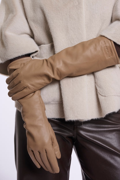 FAINT TAUPE