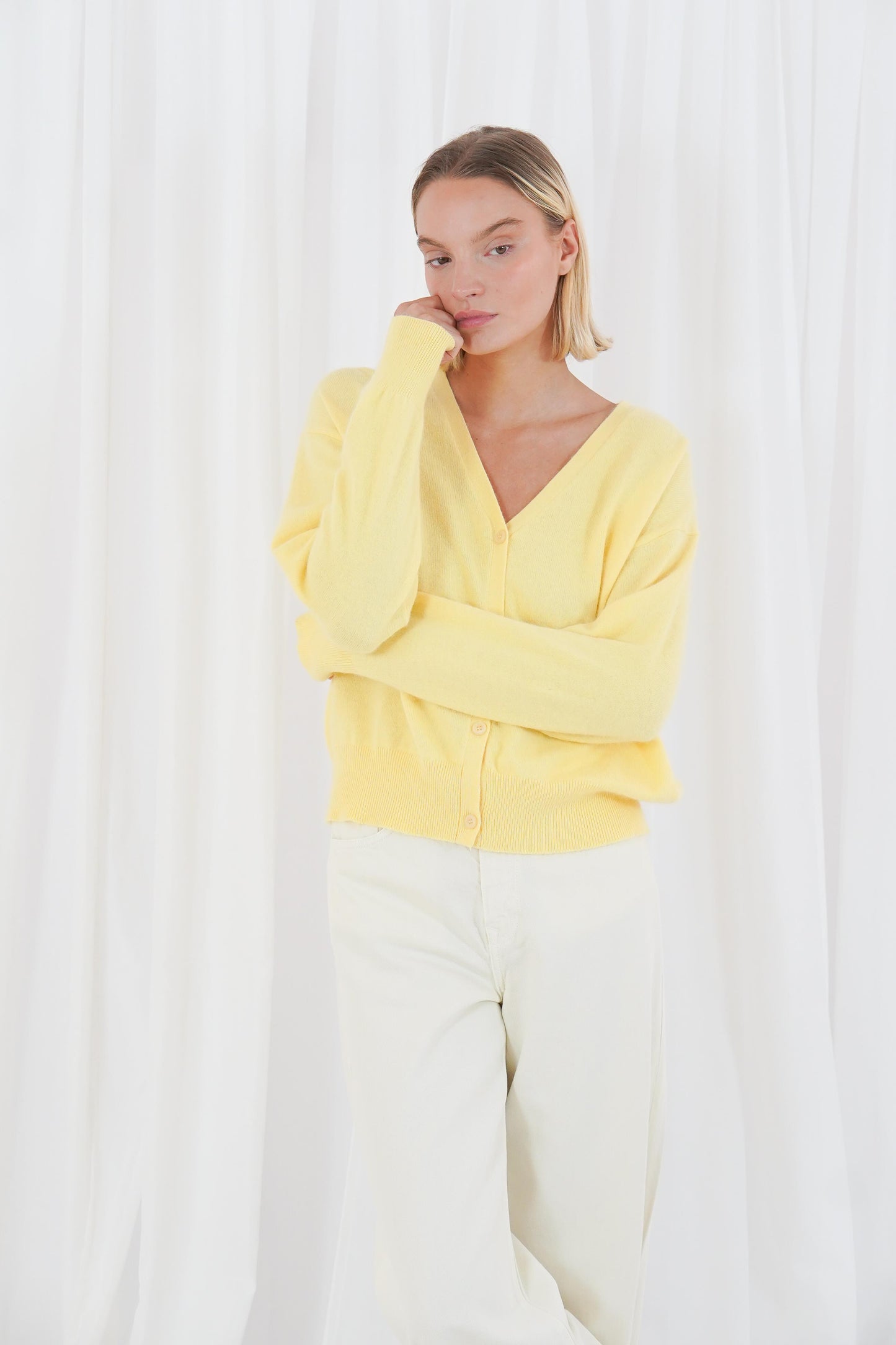 P012 BUTTER YELLOW 