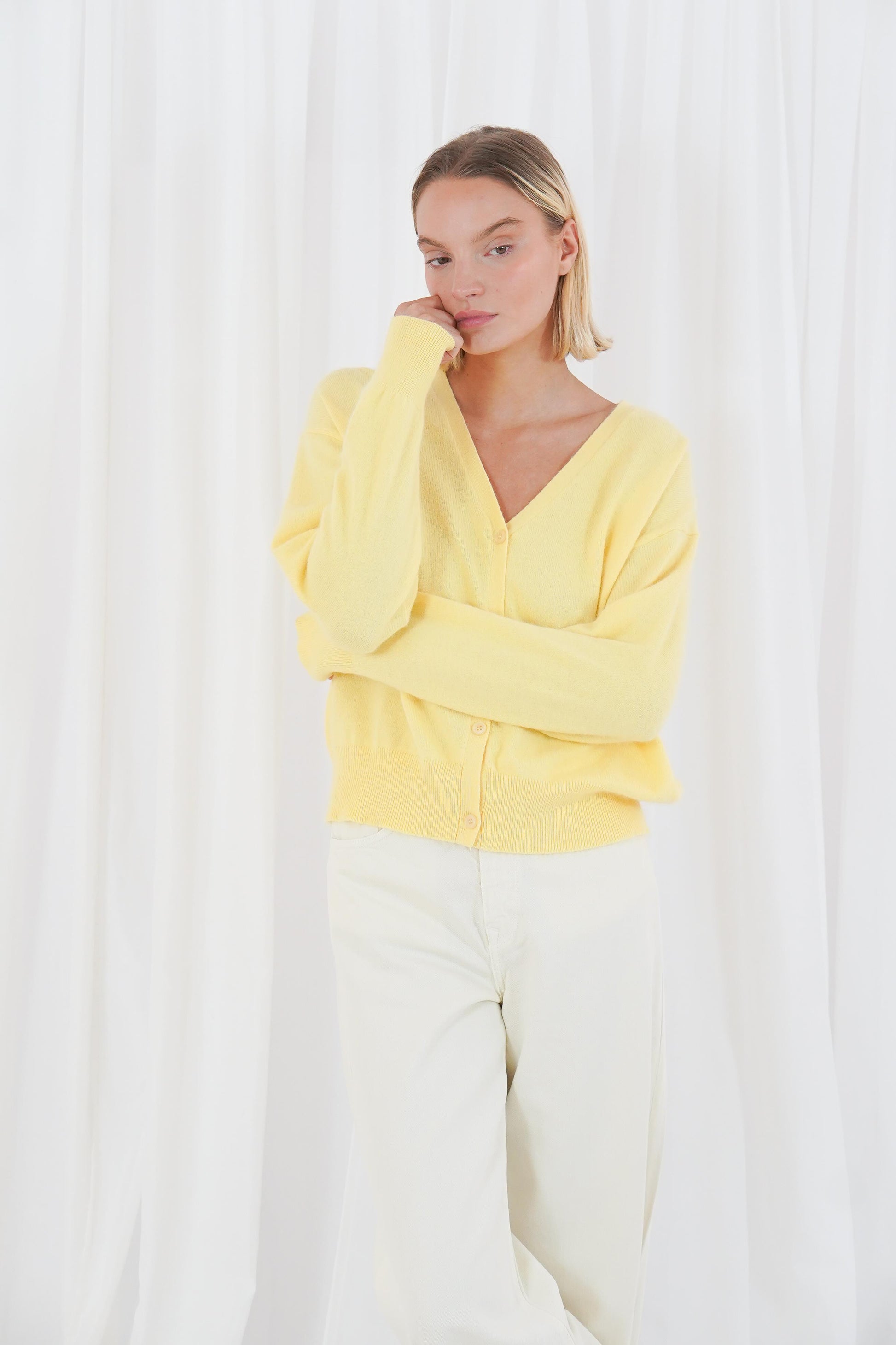 P012 BUTTER YELLOW 