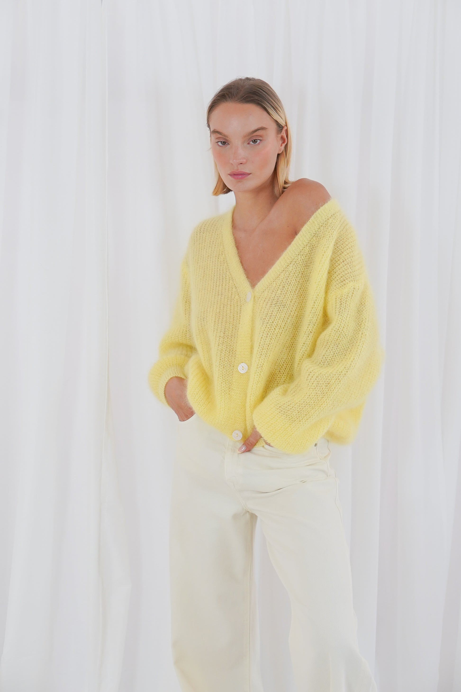 0921 BUTTER YELLOW