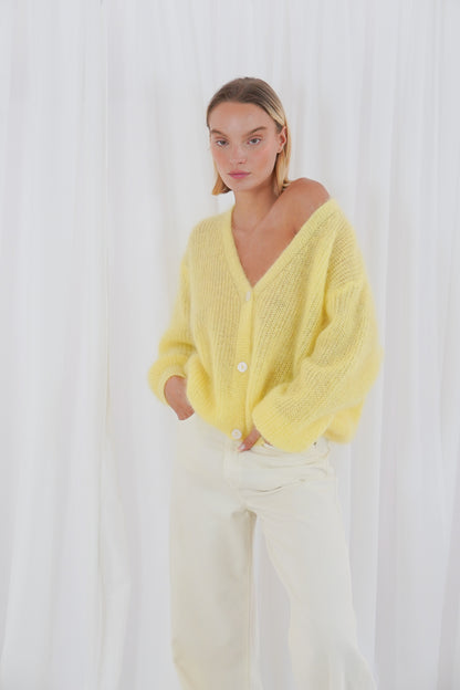0921 BUTTER YELLOW