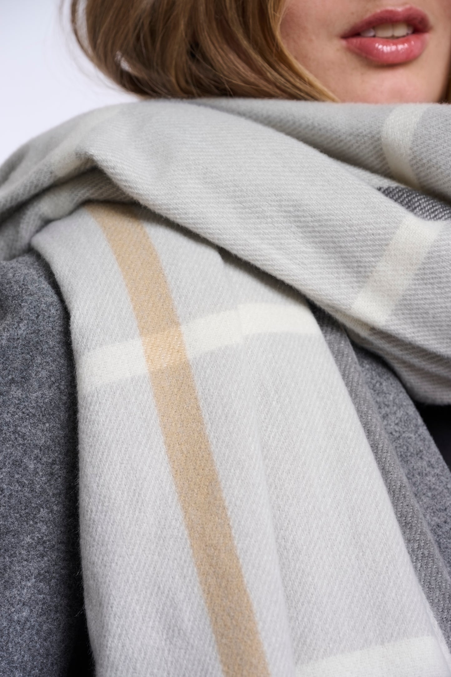 LIGHT GREY CHECK
