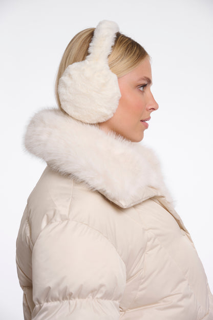 SNOW WHITE