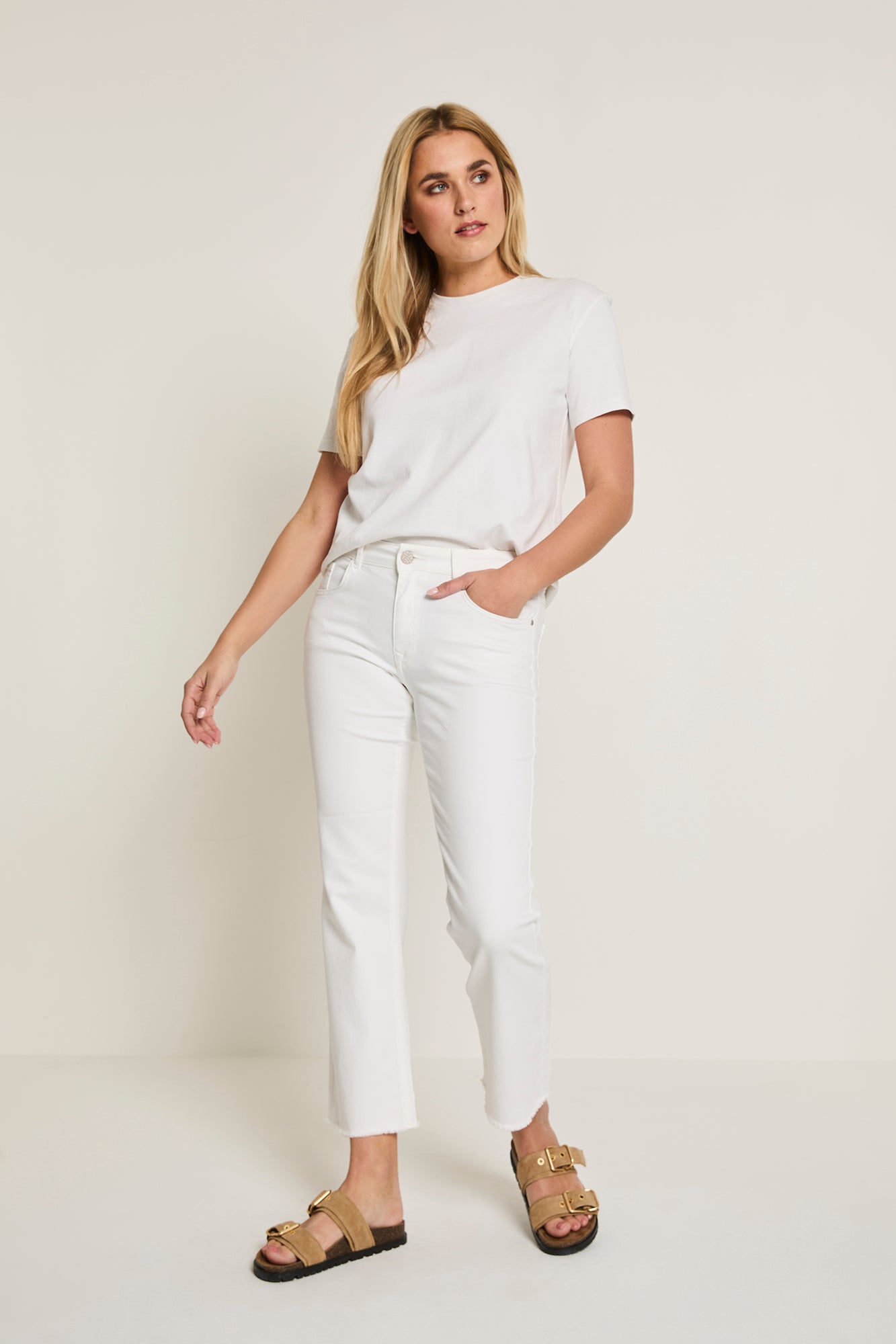 002 WHITE