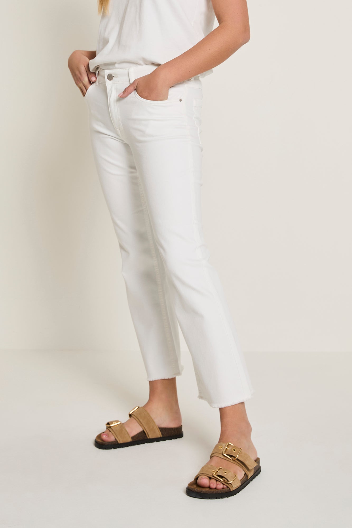 002 WHITE