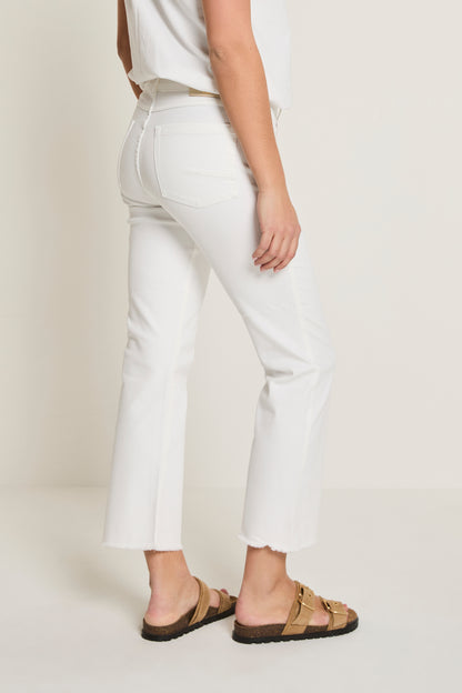 002 WHITE