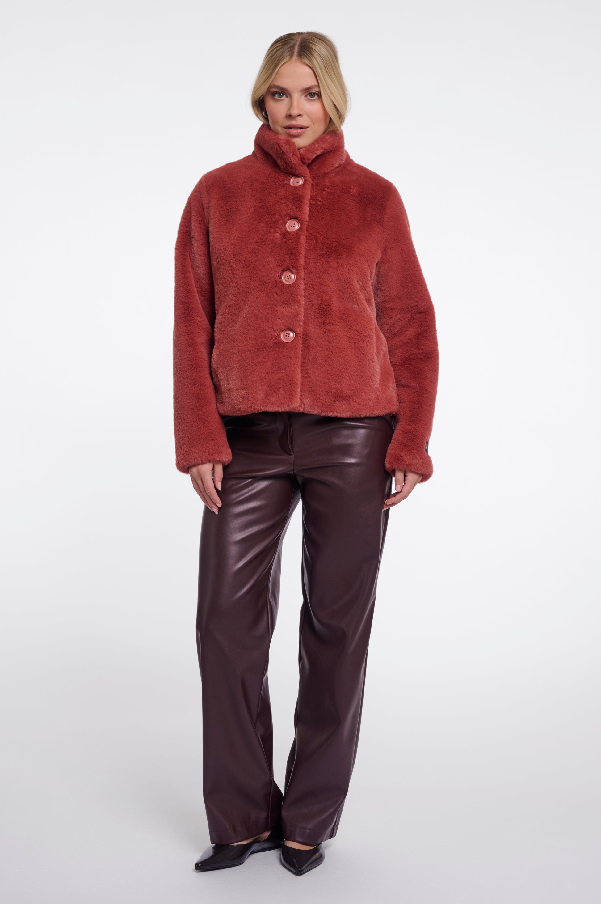 ANTIQUE ROUGE